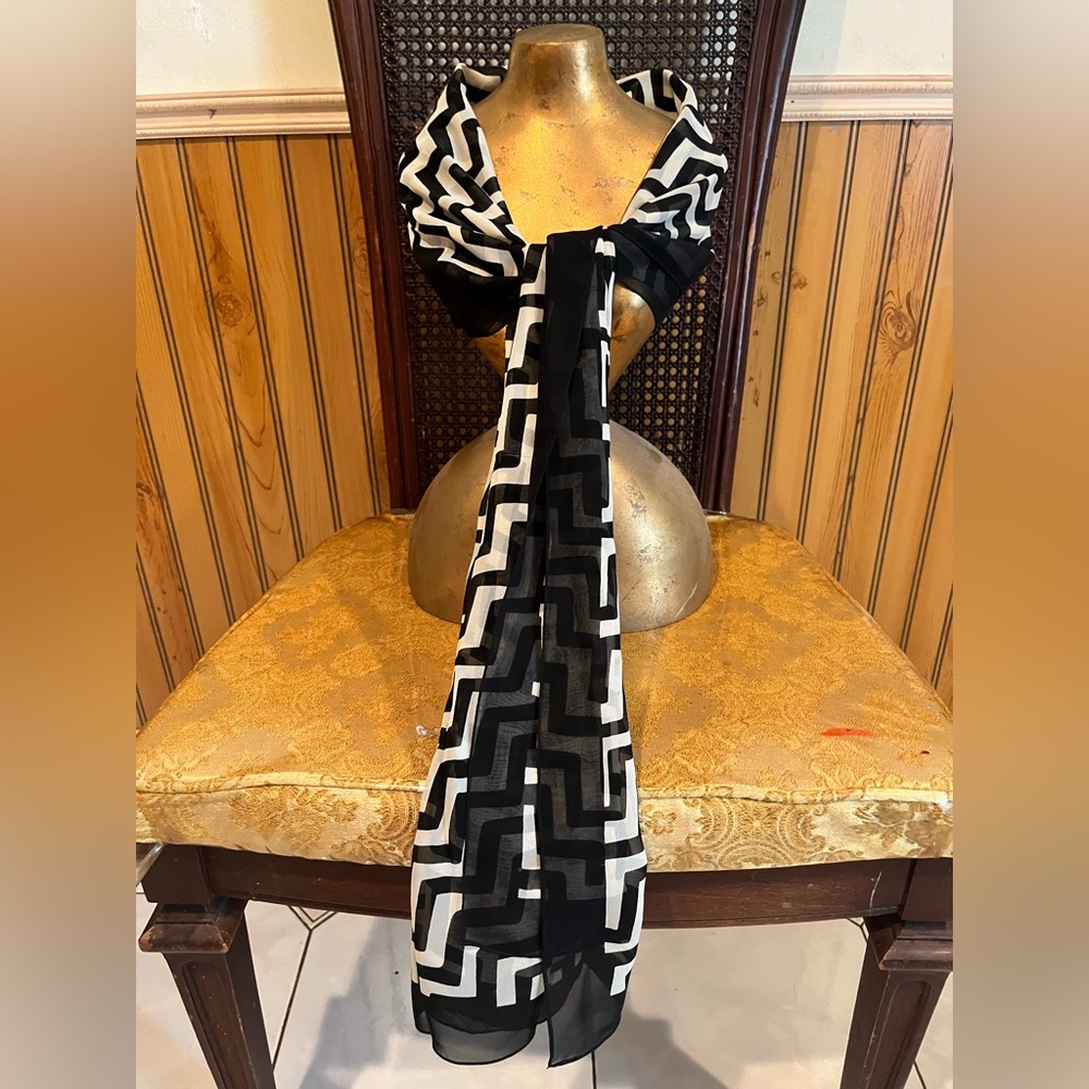Vintage Saks fifth Avenue Silk scarf
